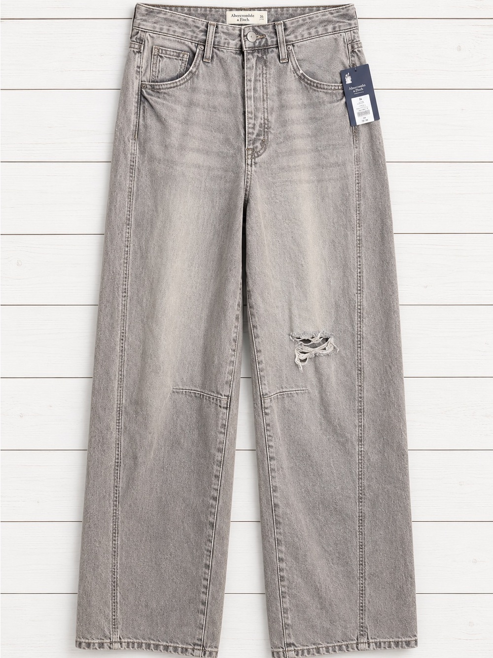 NWT Universal Thread HIGH-RISE CURVED LEG Grey Wide-Leg Distressed Jeans
